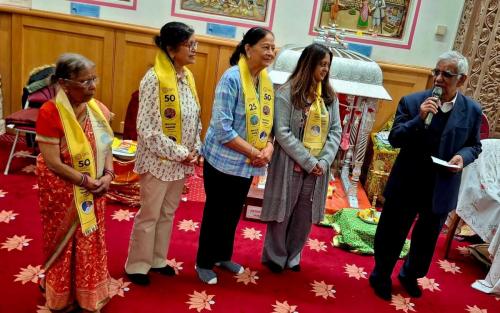 Welcoming-ladies-group-from-Walsall