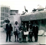 Ramanbhai-Gandhi-&amp;-Family-1965.jpg